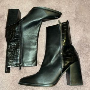 Black heeled Steve Madden boot